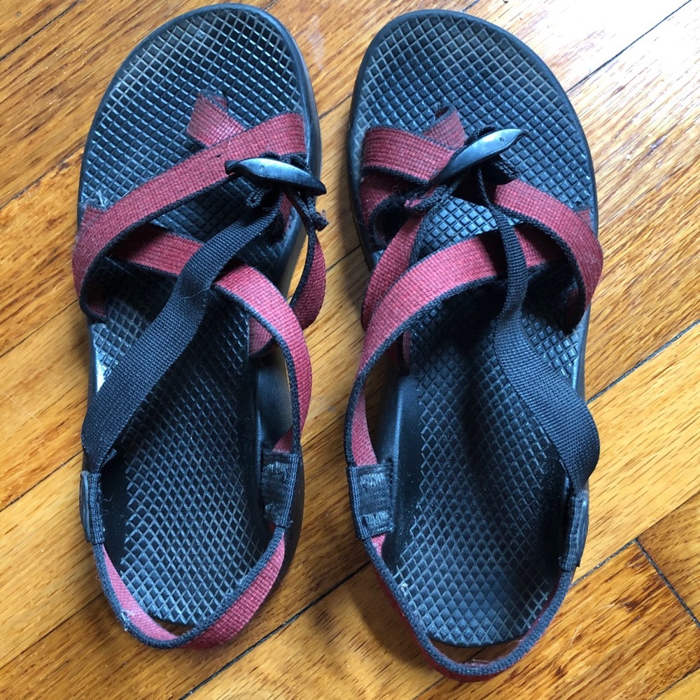 Chaco toe loop sandal